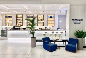 Unclassified image, 2 of 29, button