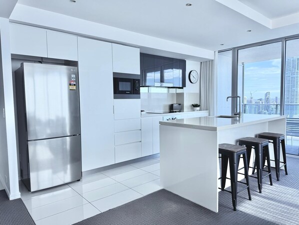 Unclassified image, 1 of 29, button