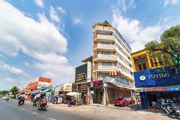 Front of property - Collection O Vy Anh - Binh Tan District (Ho-Chi-Minh)
