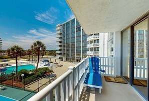 Property grounds - Oceanfront Condo with Stunning Sunrise Views (Flagler Beach)