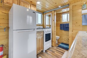 Fridge, stovetop, coffee/tea maker, toaster