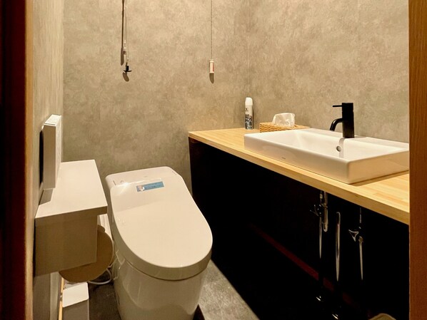 Imej tidak diklasifikasikan, 1 daripada 18, butang