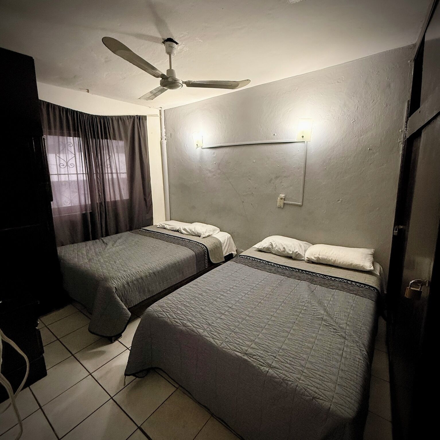 5 quartos, acesso à internet