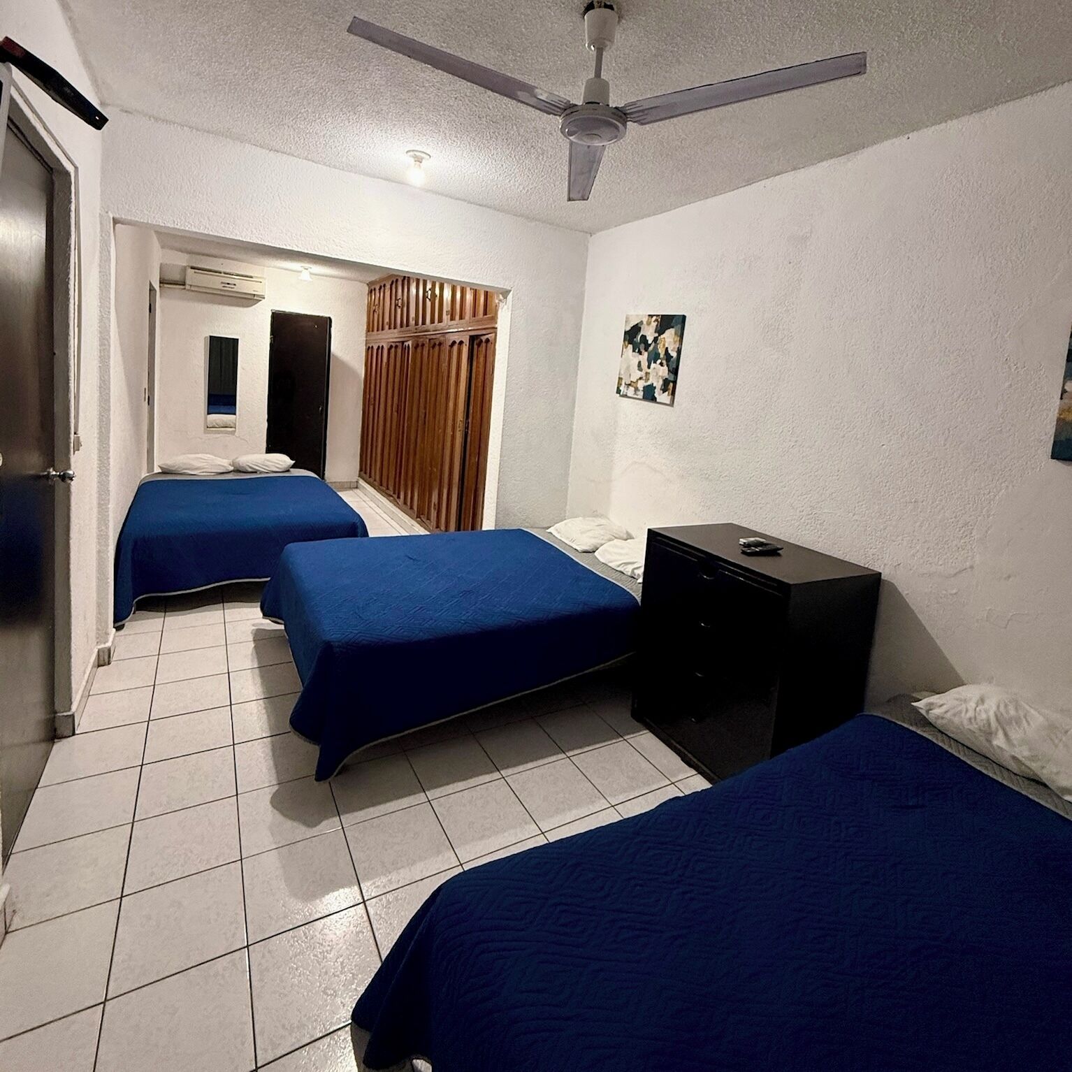 3 habitaciones, internet y ropa de cama 