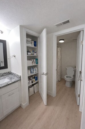 Unclassified image, 3 of 8, button