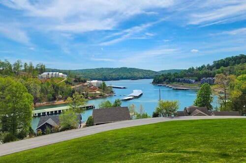 Norris Cove Retreat | Spacious Lakeside Living!