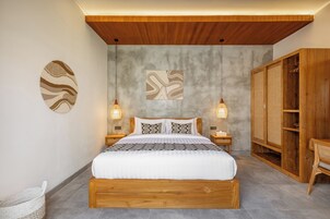 Tabla de planchar con plancha, wifi gratis y ropa de cama 