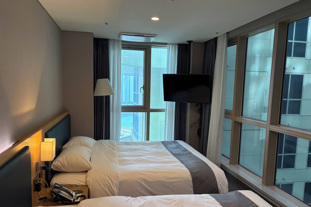 Superior Twin Room, City View | Desk, blackout drapes, free WiFi