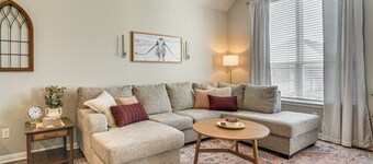 Texas A&M Game Day Hub: Family Retreat w/ Yard