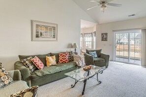 TV - Pool Access & Pond Views: Longs Home Near Golf! (Longs)