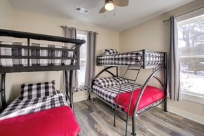 2 habitaciones, tabla de planchar con plancha, internet y ropa de cama 