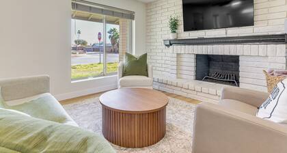 Snowbird Haven w/ Hot Tub! 3 Mi to Dtwn Chandler