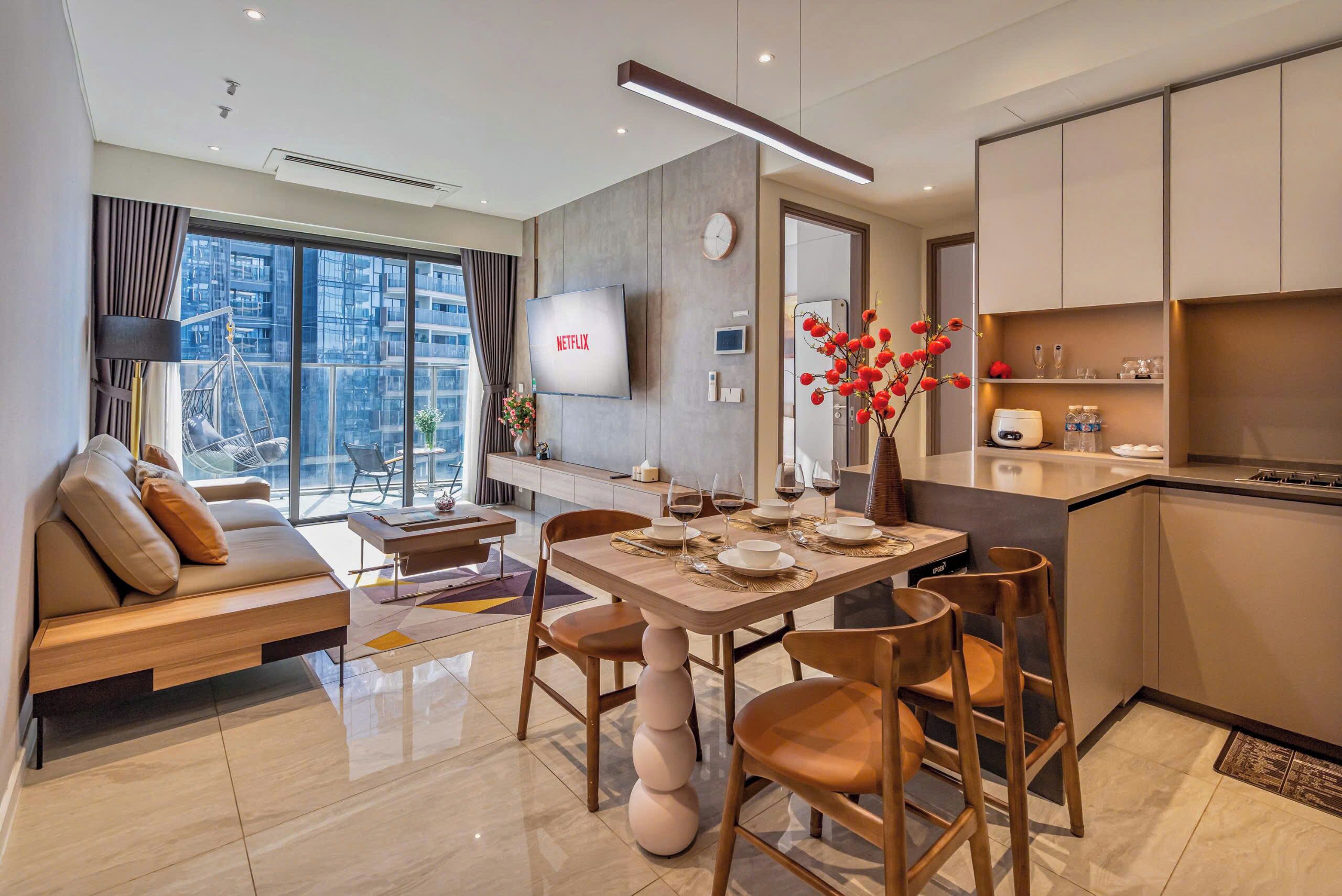 Luxury Apartment, 2 Bedrooms, Kitchen, City View | In-room dining