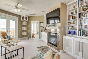 TV, books - Steps to Sand: Spacious Crystal Beach Home w/ View (Crystal Beach)