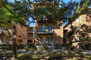 Exterior - Pet Friendly Midtown Mobile Condo (Mobile)