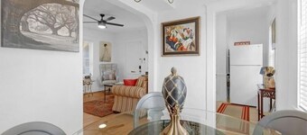 Midtown Gem: Walk to Coffee & Shops | Pet Friendly