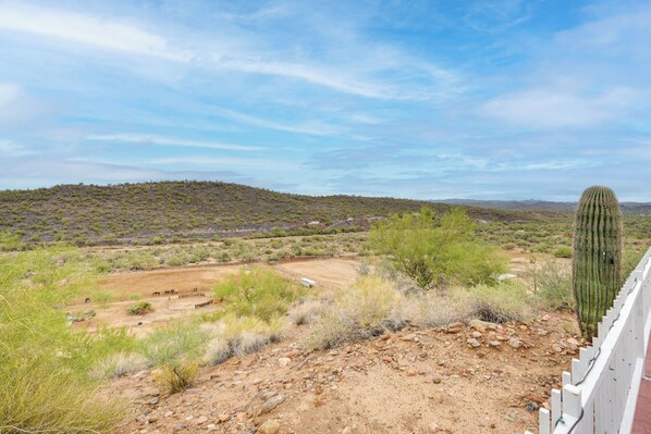 Unclassified image, 1 of 27, button