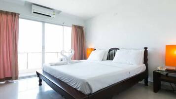 Kamar Double Standar | Pemandangan dari kamar
