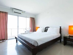 Standard Double Room | Pemandangan dari bilik