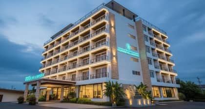 Townhouse Hillview Suites Pattaya Formerly Chatkaew Suites
