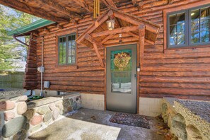 Exterior detail - Waterfront Cottage: Family Getaway at Lake Huron! (East Tawas)