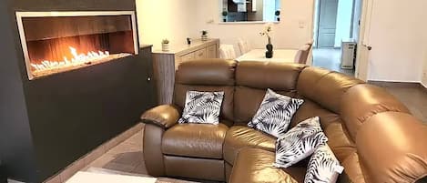 House, 3 Bedrooms, Smoking, Terrace | Living room