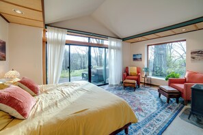 4 habitaciones, escritorio, tabla de planchar con plancha y internet 