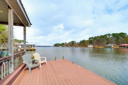 Wake Up on the Water! Lake Tyler East Hideaway