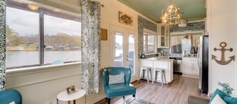 Wake Up on the Water! Lake Tyler East Hideaway