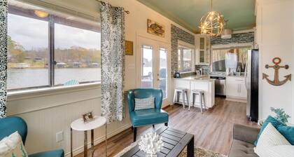 Wake Up on the Water! Lake Tyler East Hideaway