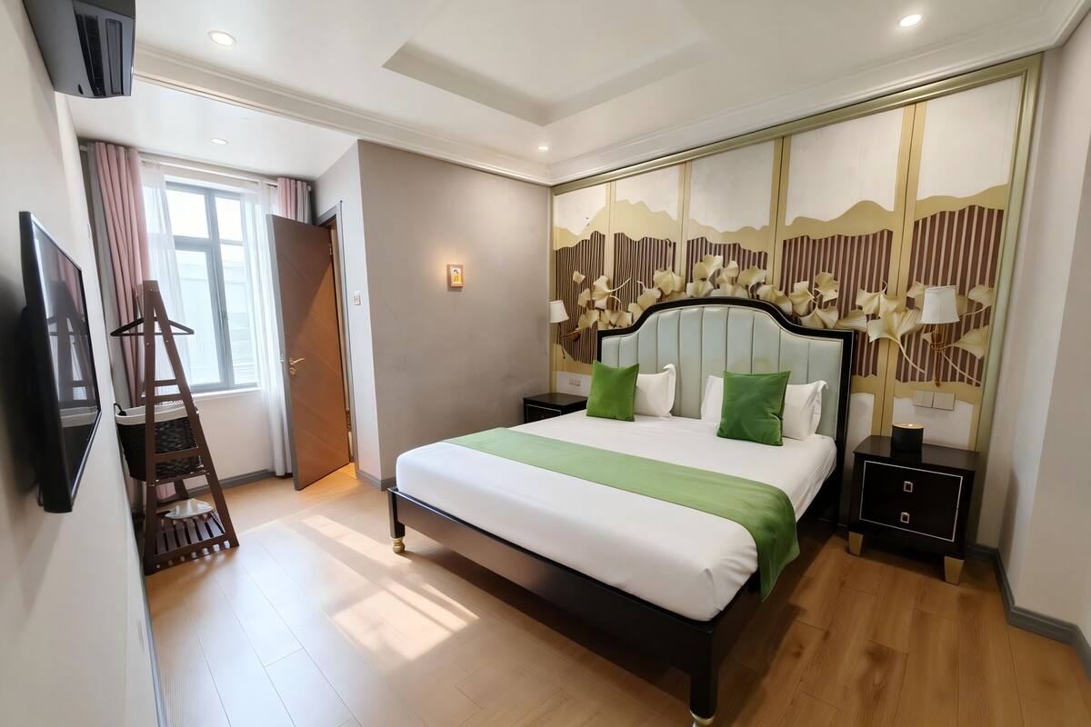 Superior Double Room, 1 King Bed, Air conditioning, Garden View