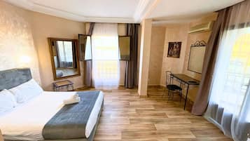 Suite Deluxe, salle de bains privée, vue ville