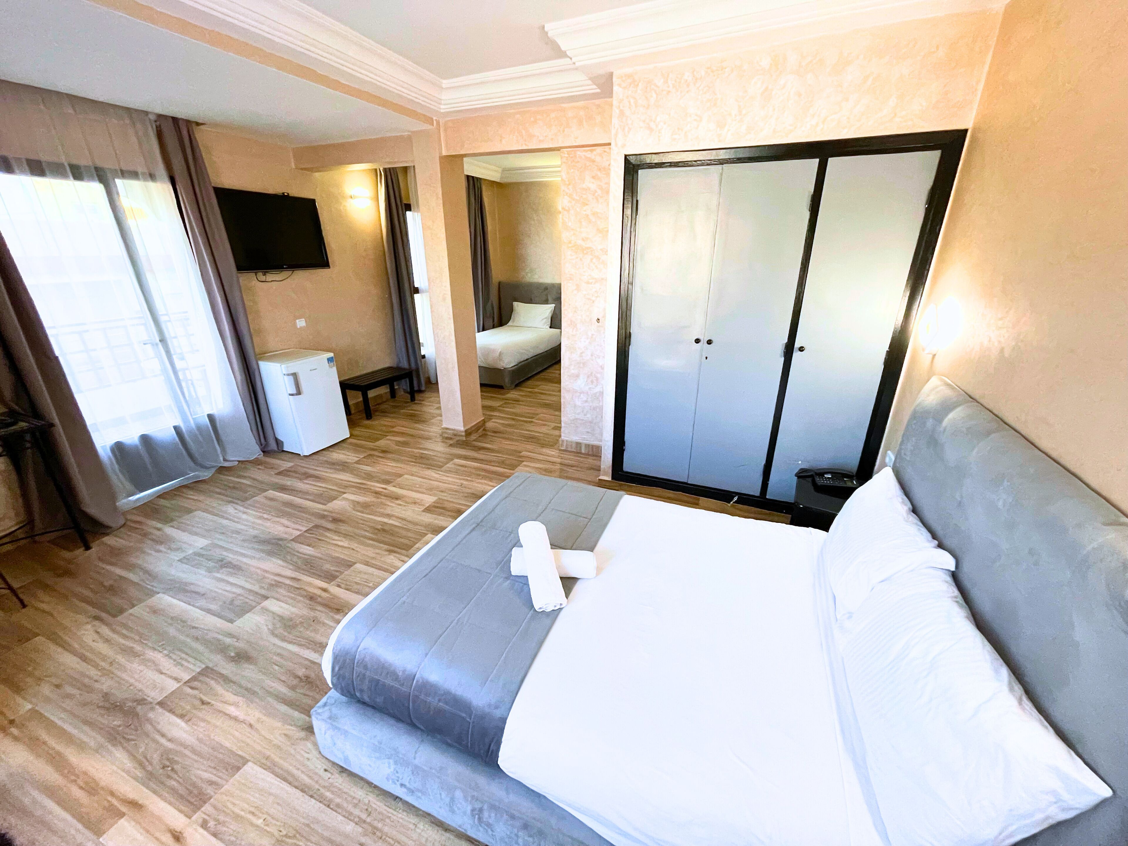 Deluxe Studio Suite, Private Bathroom, City View