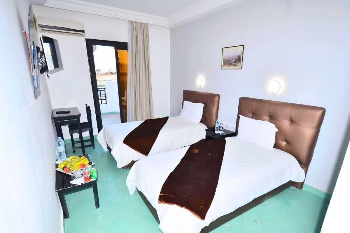 Quarto duplo luxo, banheiro privativo, vista para a cidade | Escrivaninha, espaço de trabalho para notebook, Wi-Fi de cortesia