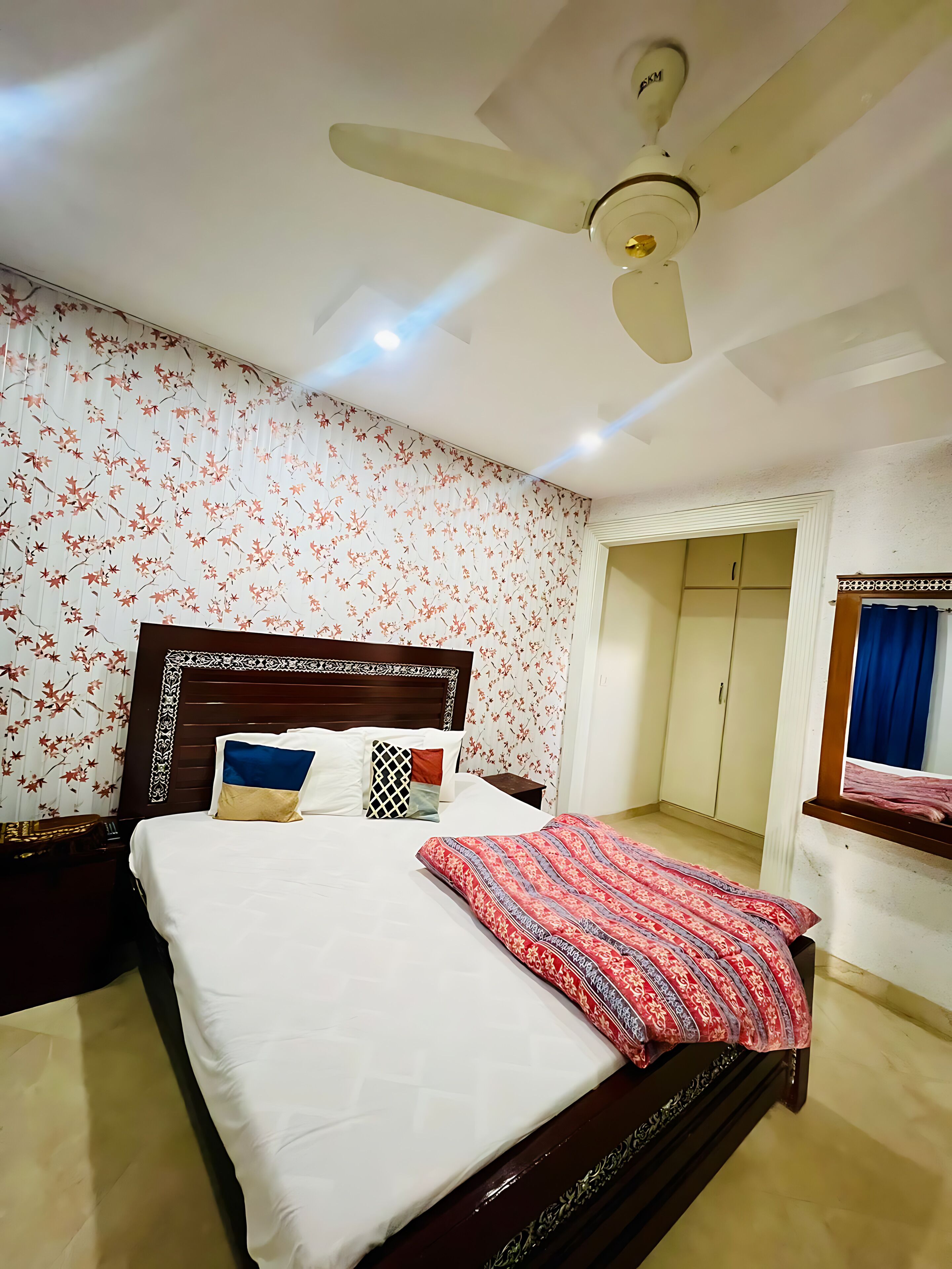 Camera doppia | Una scrivania, postazione laptop, Wi-Fi gratuito, lenzuola