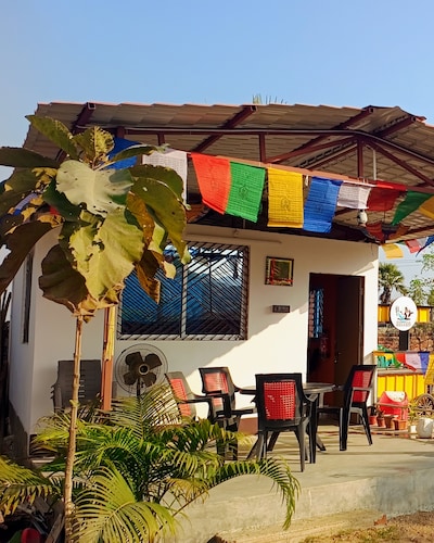 BARABAR ECO CAMP B&B