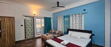 Deluxe Room | Free WiFi, bed sheets