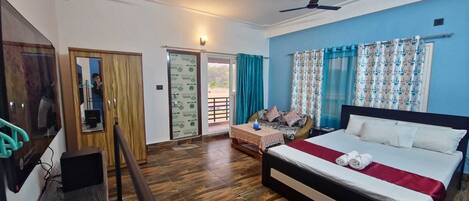 Deluxe Room | Free WiFi, bed sheets