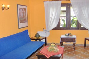 Smart TV - Apartment near Sea for Adults Only (Icod de los Vinos, Tenerife)