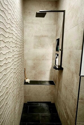 Shower, hair dryer, bidet, towels - Stylish time-out near Nuremberg/Herzogenaurach (Hagenbüchach)
