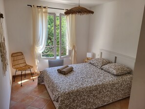 3 bedrooms, WiFi, bed sheets - Villa or vacation home (Solliès-Toucas)