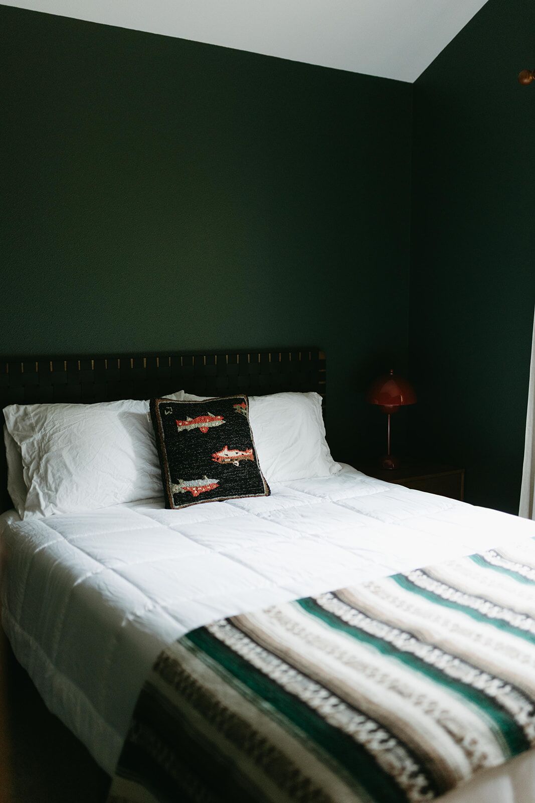 6 bedrooms, iron/ironing board, travel crib, free WiFi