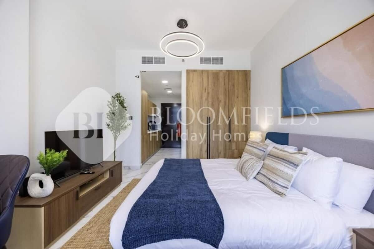 Apartment, Balkon, Stadtblick | Bügeleisen/Bügelbrett, kostenloses WLAN