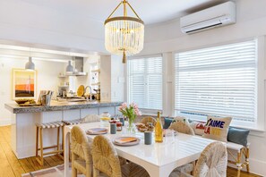 Dining - 3-Min Walk to Beach | Patio +Firepit + BBQ + EV Charger | Venice Veranda (Los Angeles)