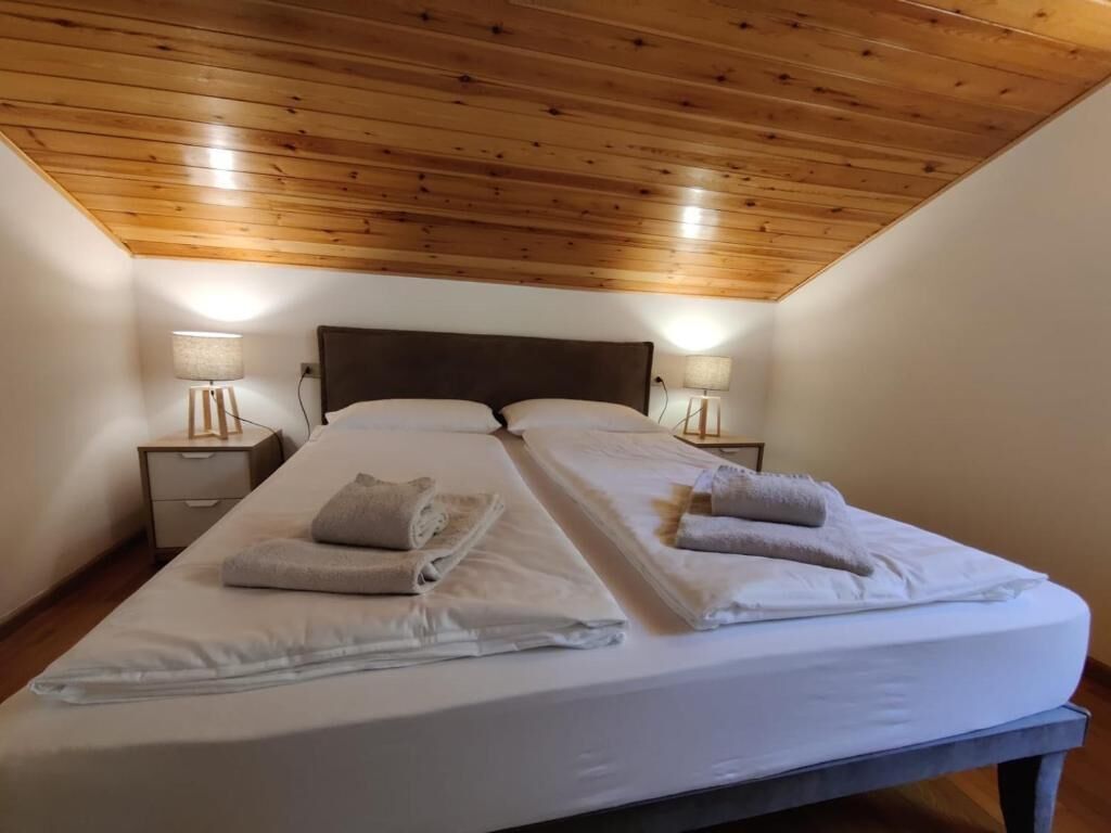 Apartment, Balcony, Mountain View | Wi-fi percuma, cadar katil 