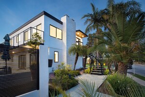Exterior - Sleek Designer Home + Courtyard + Walk to Beach + Dining | Seal Beach Escape (Seal Beach)