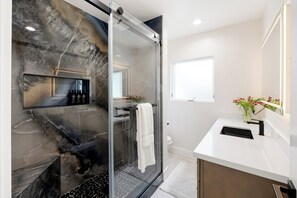 Shower, hair dryer, towels - Sleek Designer Home + Courtyard + Walk to Beach + Dining | Seal Beach Escape (Seal Beach)