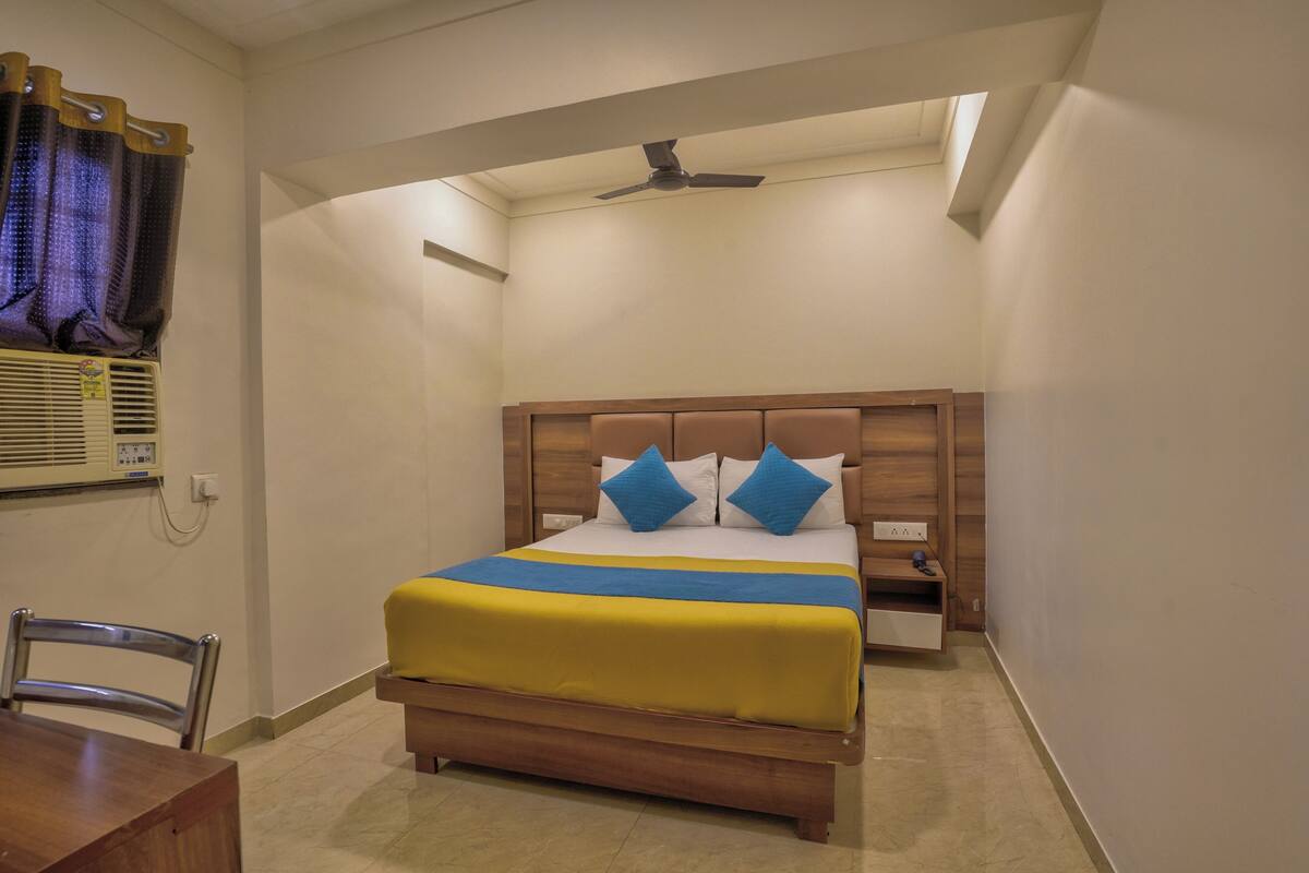 Deluxe Double Room, City View | In-room safe, desk, soundproofing, free WiFi