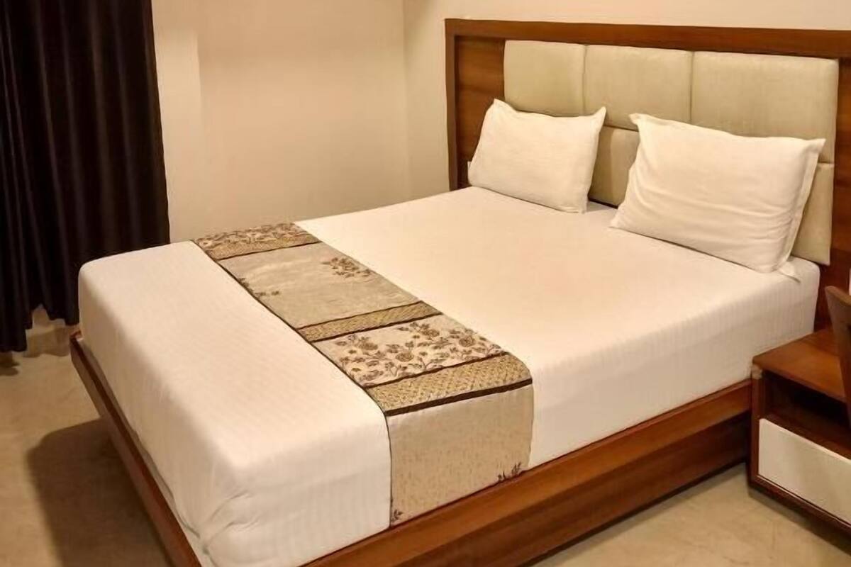 Standard Double Room, City View