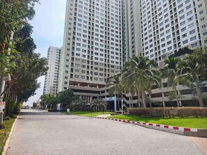 Exterior - 1-bedroom side sea view 5mins to terminal 21 and Pattaya beach free wifi (Muang Pattaya)